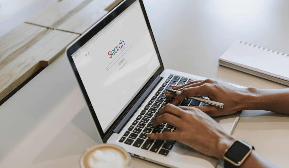 image de référencement payant sur ordinateur