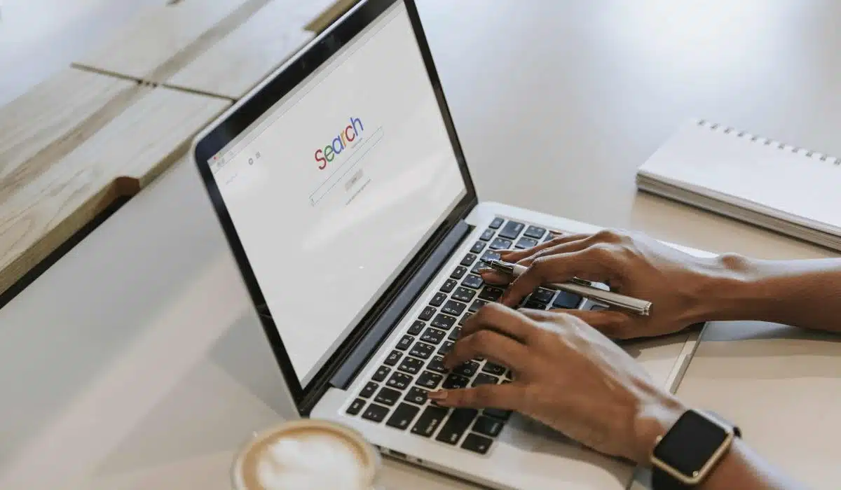 image de référencement payant sur ordinateur